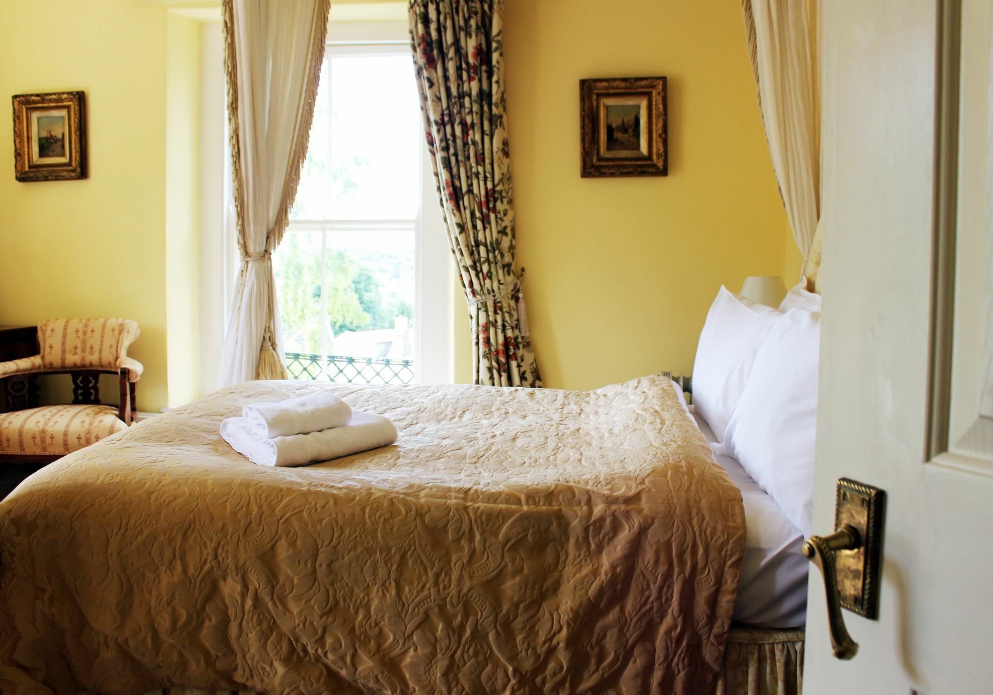 Bloomfield House Hotel บาธ ภายนอก รูปภาพ